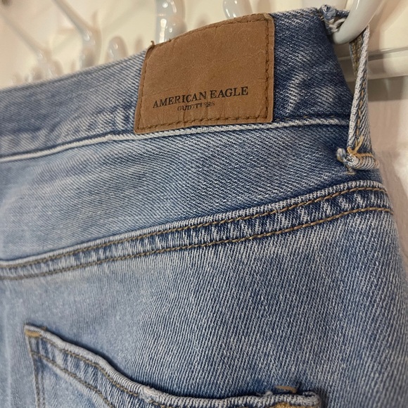 High Rise Mom Jeans Light Blue Wash with Rips - Picture 6 of 6